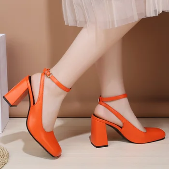 Женская обувь 2023 года, однотонные туфли-лодочки, продаются как горячие пирожки, женская обувь Mary Jane, туфли с пряжками, женские туфли на высоком квадратном каблуке