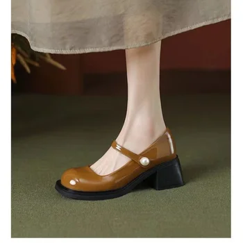 Черный толстый каблук Mary Jane во французском стиле, женские туфли на высоком каблуке 2023, весна и осень, новый стиль, ретро-слово, жемчужная пряжка